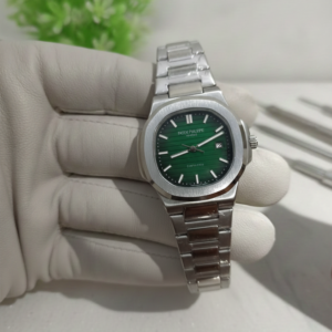 Patek Philippe Nautilus – Emerald Edition 💚