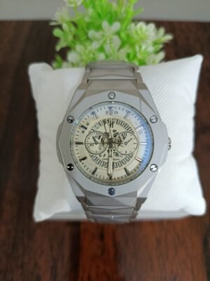 hb 1 Hublot Diamond Cut | Date Adjustment | The Metal Edition