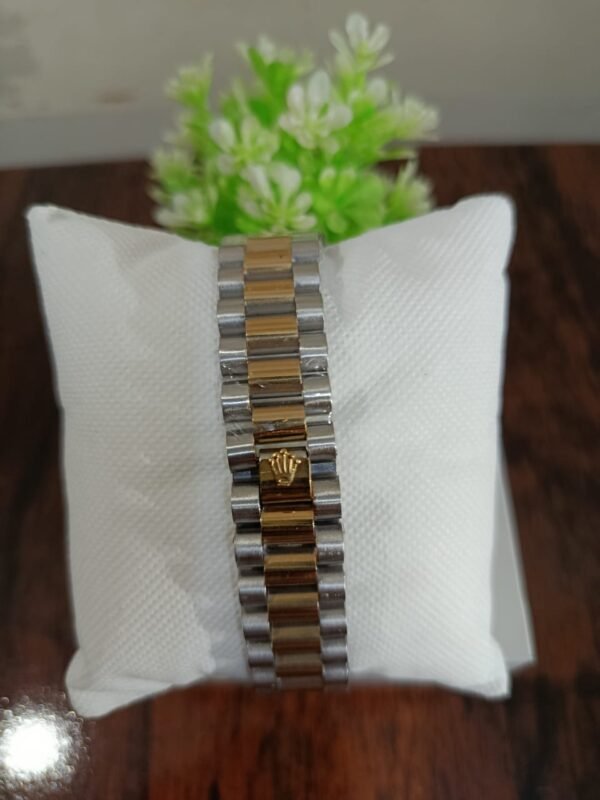 Rlx Cut Reg Stone Model | Gold & Black