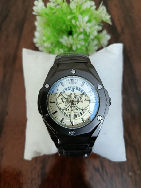 Hublot Diamond Cut | Date Adjustment | The Metal Edition